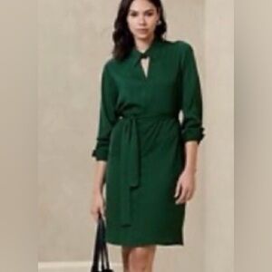 TALL Banana Republic Split Neck Knee Length Dress Hunter Green size M Tall